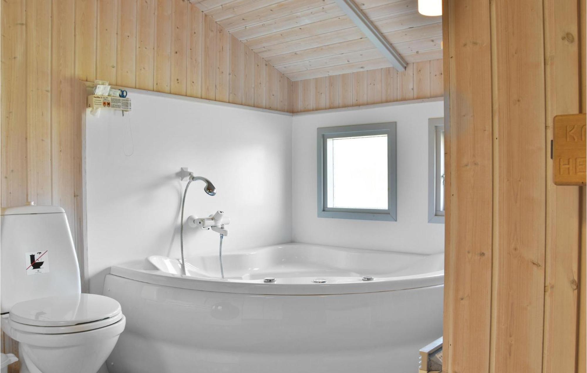 3 Bedroom Awesome Home In Hvide Sande Exteriér fotografie